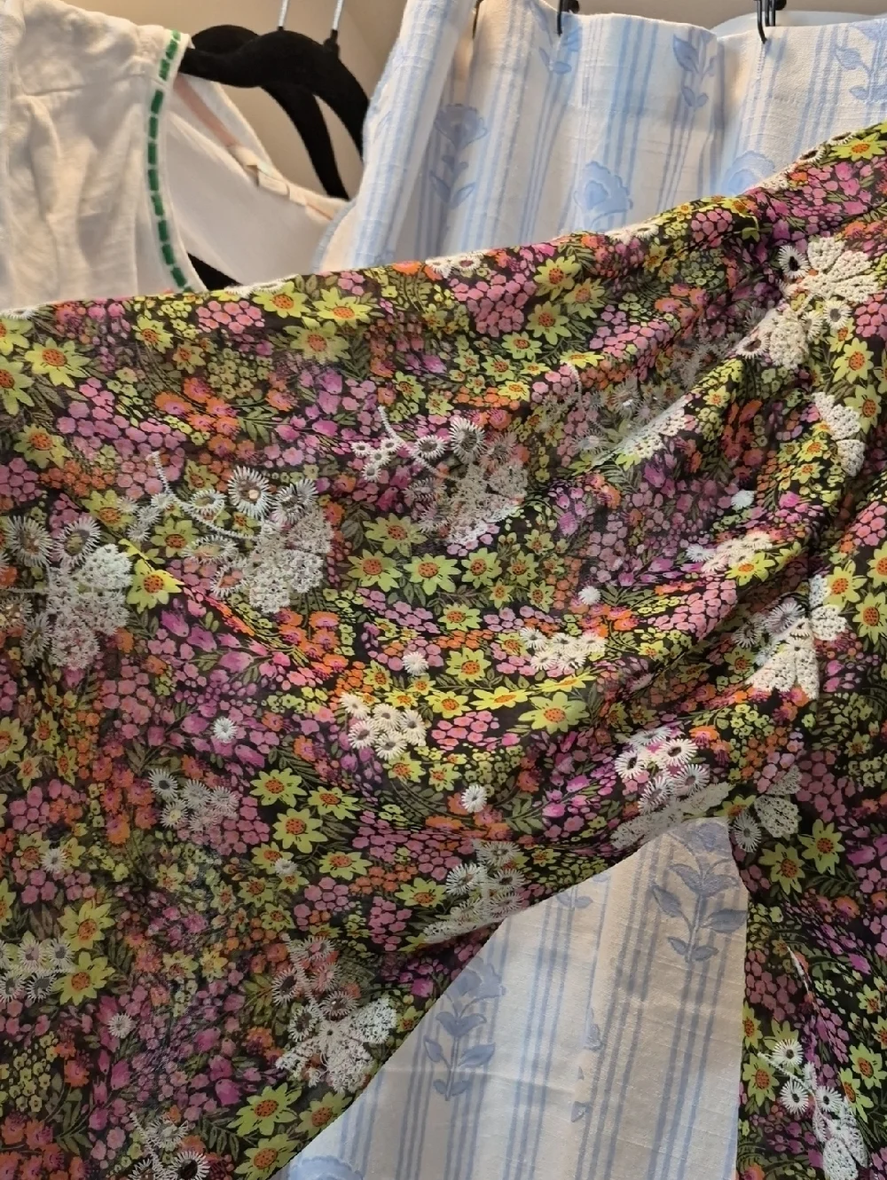 Leydon Floral semi sheer lace cropped tie Citron Ditsy Boho Blouse Sz L